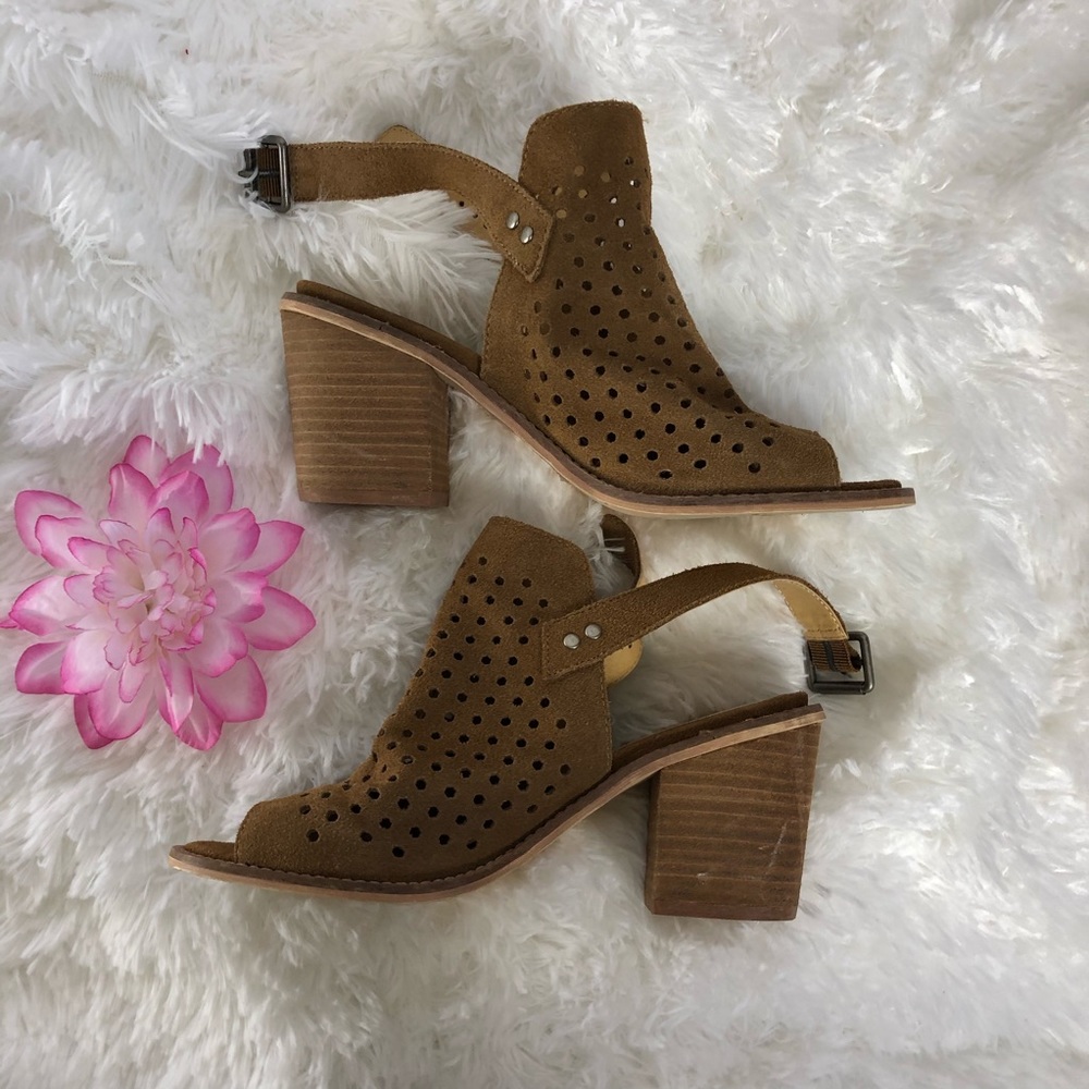 Chinese Laundry suede booties